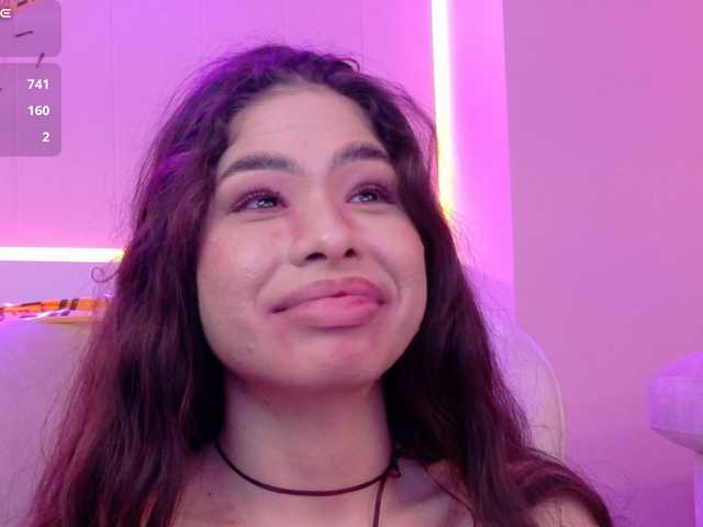 LeiaStone live cam on BongaCams