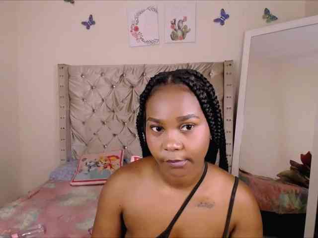 bonniebakerr Live Webcam on BongaCams