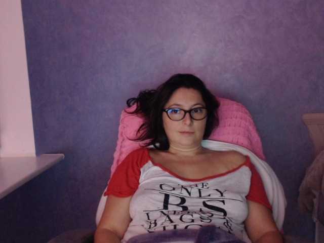 AmandaFresh24 — live female cam