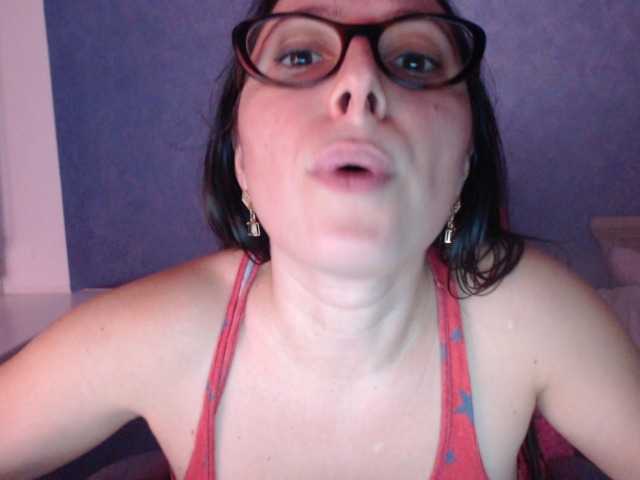AmandaFresh24 live cam on BongaCams