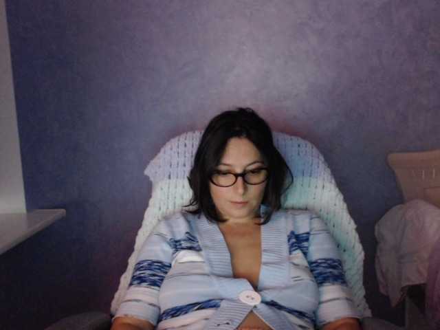 AmandaFresh24 live cam preview