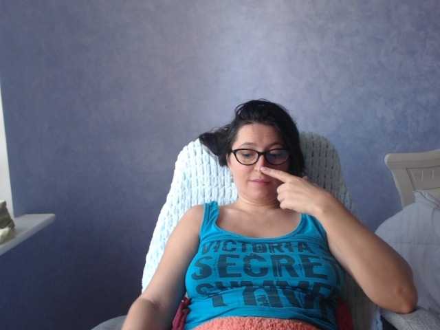 AmandaFresh24 live cam preview