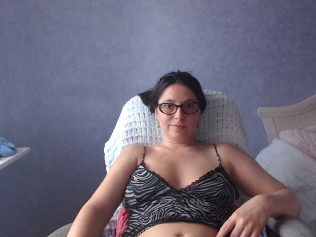 AmandaFresh24 live cam on UnifiedCams