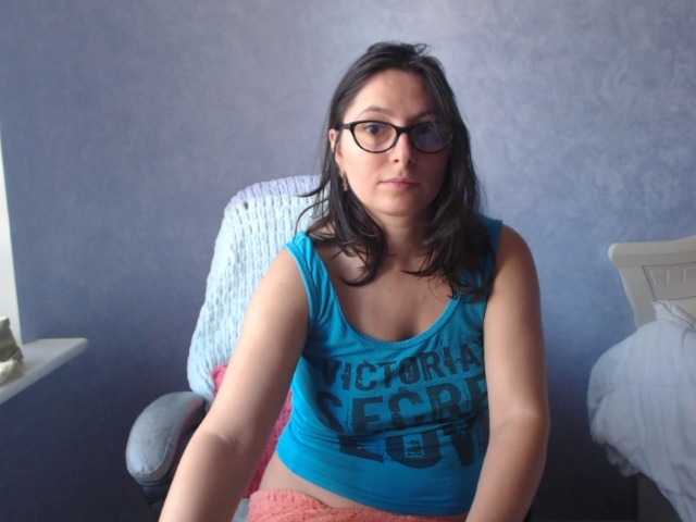 AmandaFresh24 live cam preview