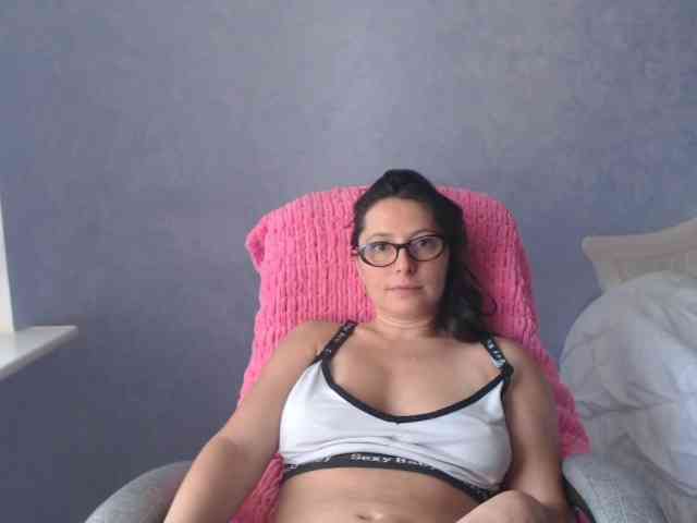 AmandaFresh24 webcam