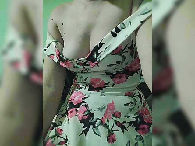 Moonlight573's BongaCams show and profile