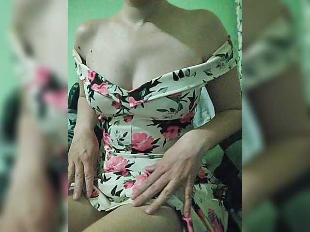 Moonlight573's BongaCams show and profile