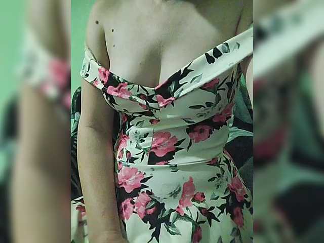 Moonlight573's BongaCams show and profile