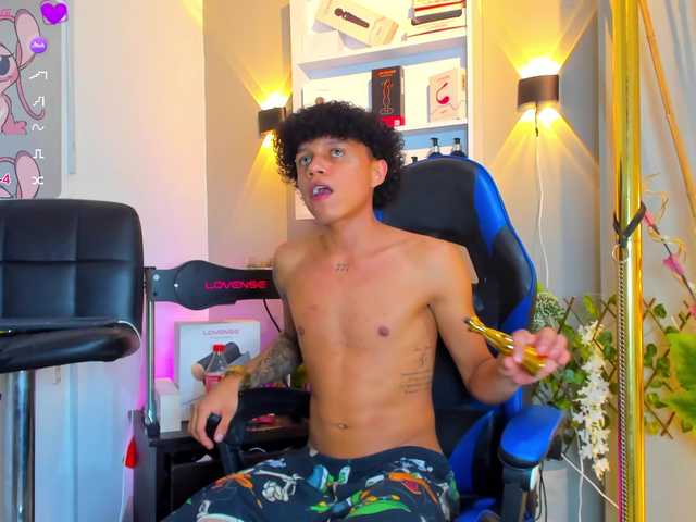 TaylorBlack live cam