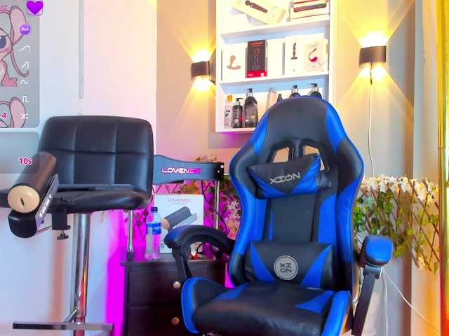 TaylorBlack live webcam show