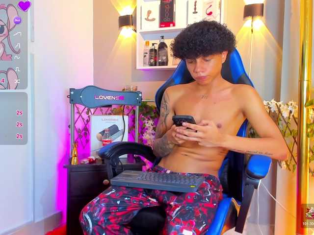 TaylorBlack live webcam show