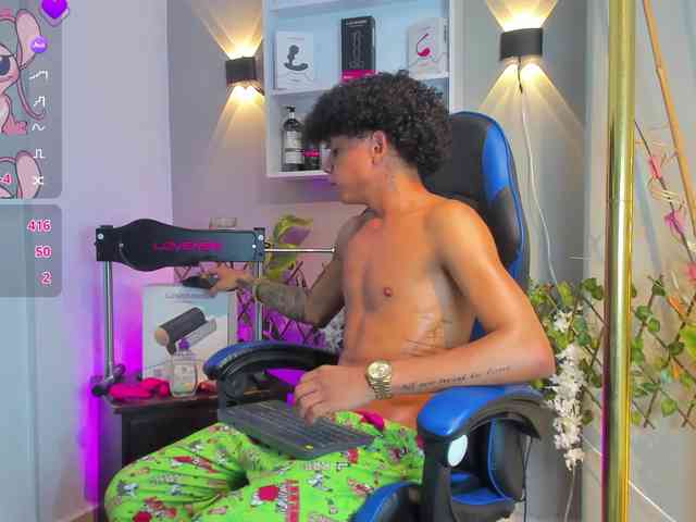 TaylorBlack Sex Cam Show