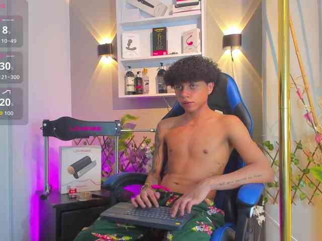 TaylorBlack Sex Cam Show
