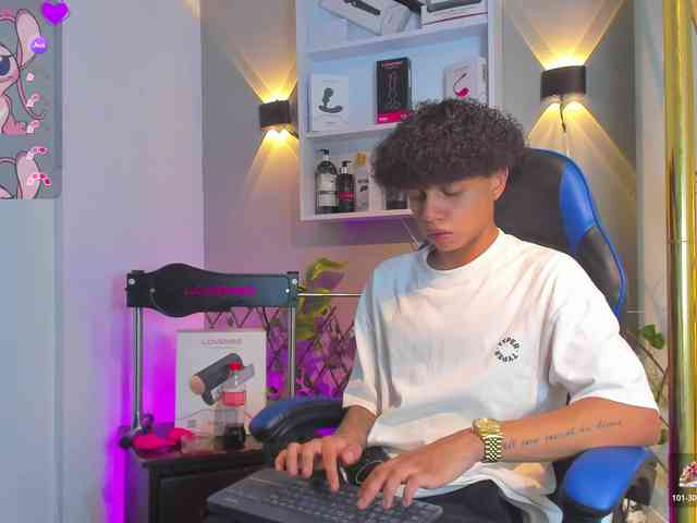 TaylorBlack Sex Cam Show
