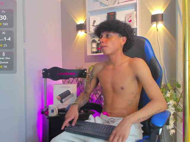 TaylorBlack Sex Cam Show