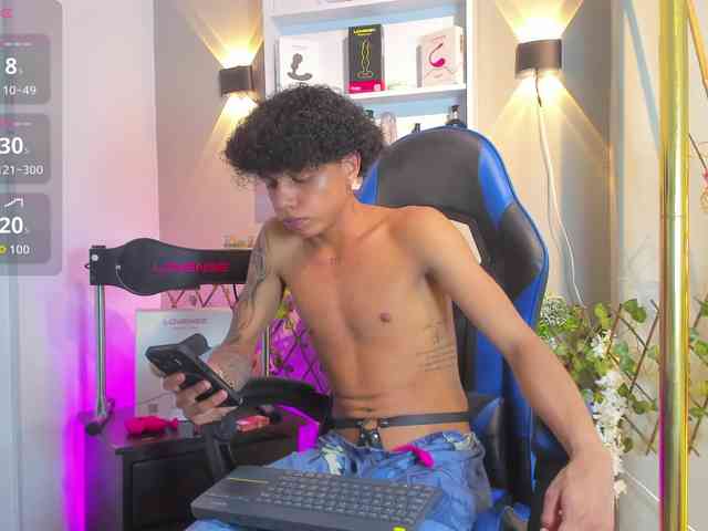 TaylorBlack Sex Cam Show