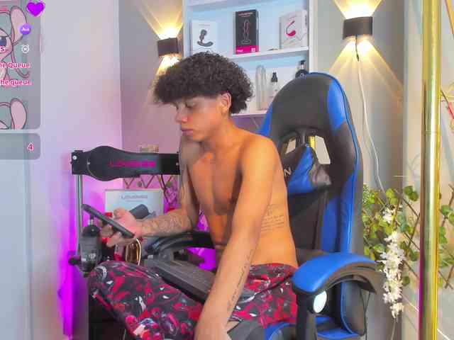 TaylorBlack Sex Cam Show