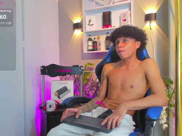 TaylorBlack Sex Cam Show
