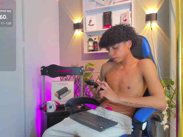 TaylorBlack Sex Cam Show