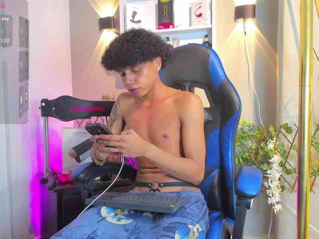 TaylorBlack Sex Cam Show