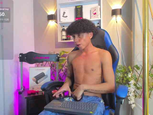 TaylorBlack Sex Cam Show