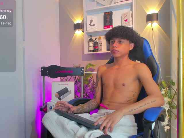 TaylorBlack Sex Cam Show