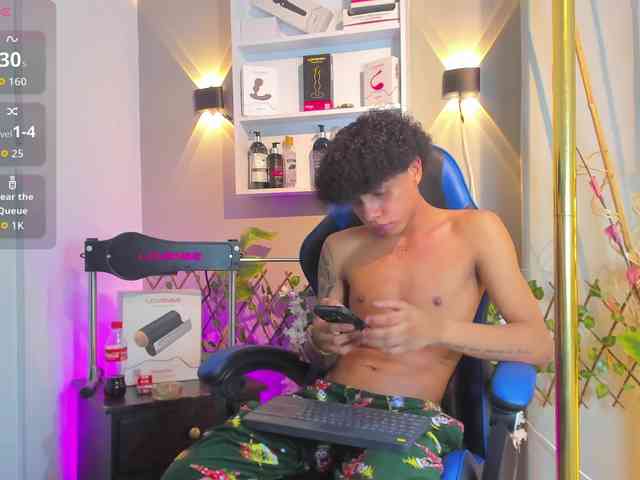 TaylorBlack Sex Cam Show