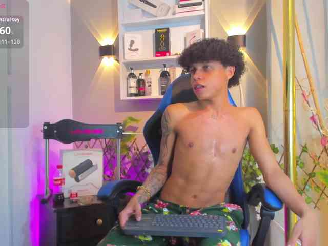 TaylorBlack Sex Cam Show