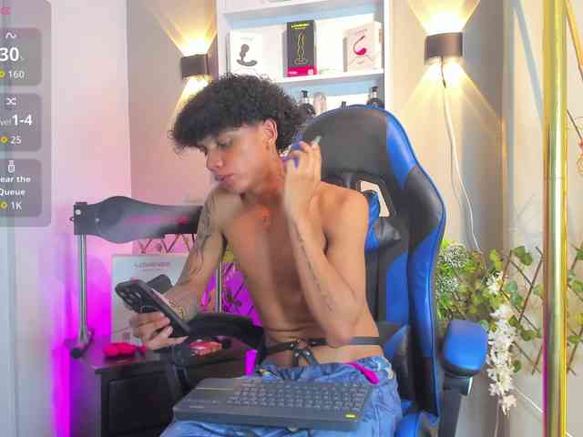 TaylorBlack Sex Cam Show