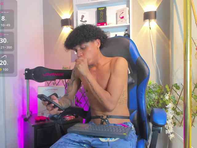 TaylorBlack Sex Cam Show