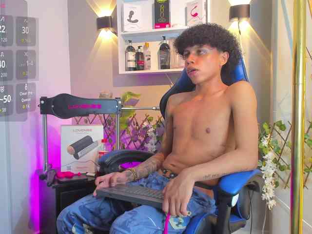 TaylorBlack Sex Cam Show