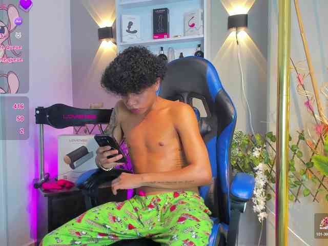 TaylorBlack Sex Cam Show