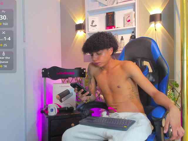 TaylorBlack Sex Cam Show