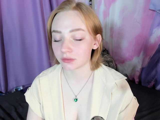 FlexxyLexy live cam on BongaCams