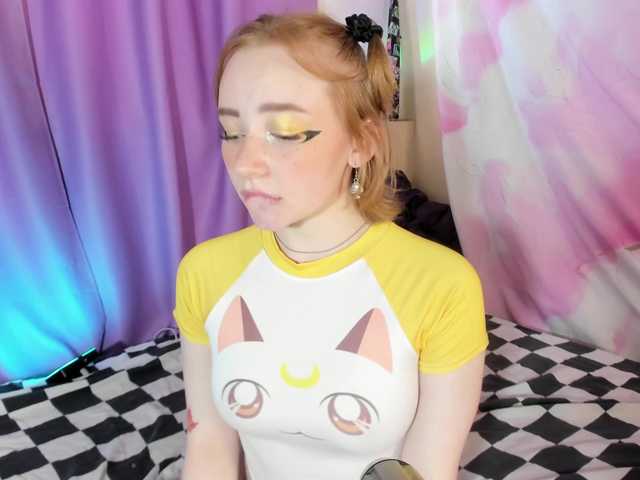 FlexxyLexy live webcam show