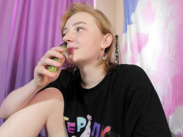 FlexxyLexy live webcam show