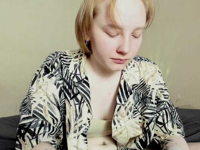 FlexxyLexy live cam