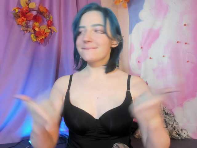 FlexxyLexy — live female cam