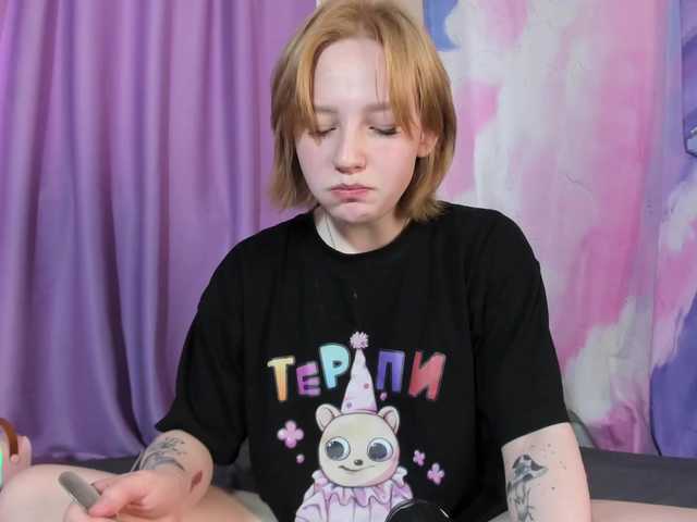 FlexxyLexy live webcam show