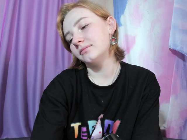 FlexxyLexy live webcam show