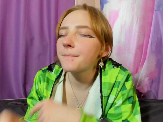 FlexxyLexy live cam on BongaCams