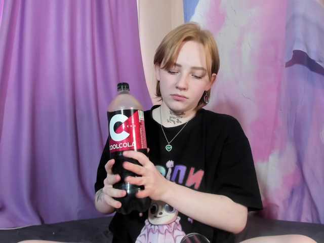 FlexxyLexy live webcam show