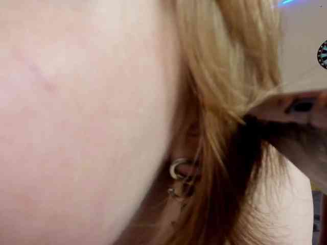 FlexxyLexy webcam