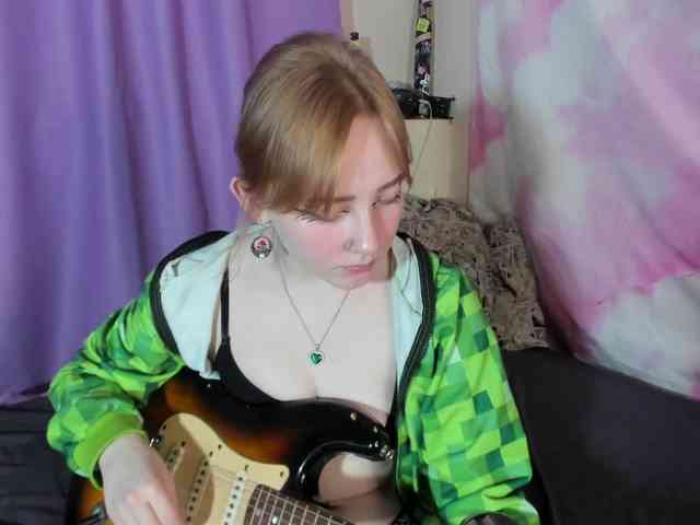 FlexxyLexy webcam