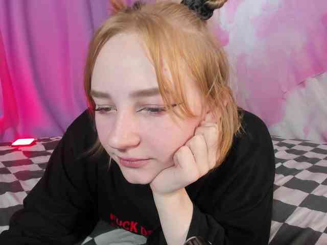 FlexxyLexy webcam