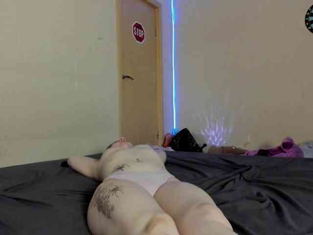 FlexxyLexy webcam