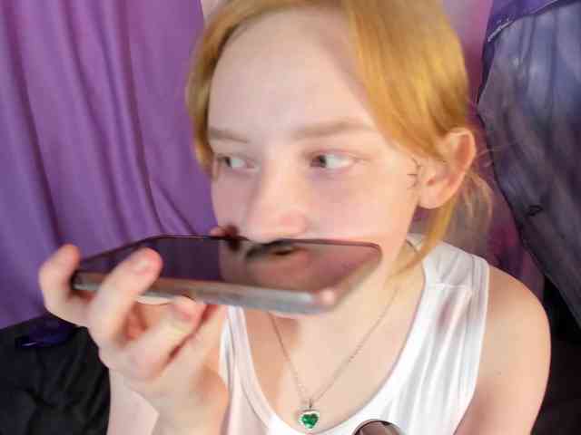FlexxyLexy webcam