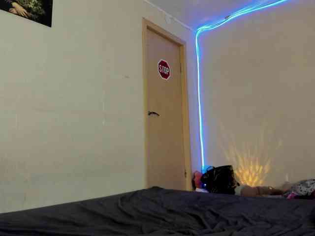 FlexxyLexy webcam