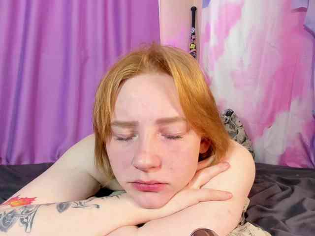 FlexxyLexy webcam
