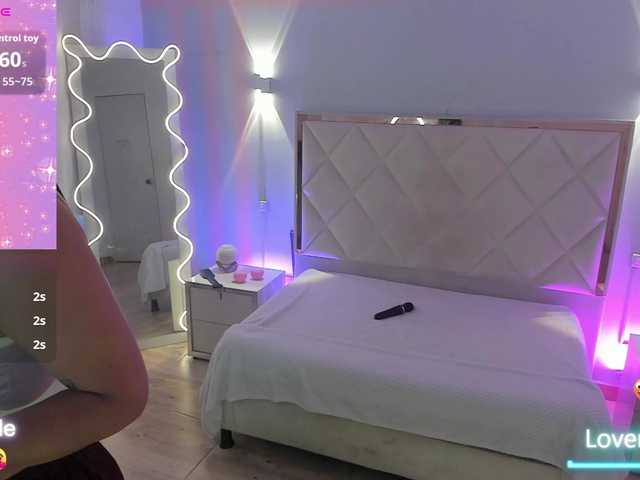 Rosalind-tay live cam on BongaCams